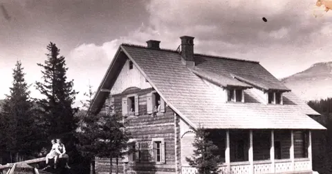 Pe potecile neștiute ale primelor cabane din munții României: Valea Prahovei și ascensiunea turismului montan