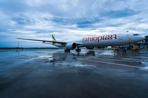 Aeroporturile europene riscă lipsa combustibilului