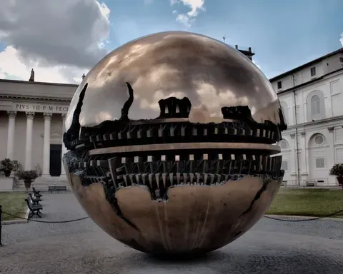 O sferă misterioasă pe cerul din Canada