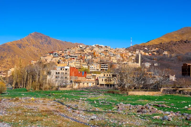 Iranul informează navele să evite rutele obișnuite din Strâmtoarea Ormuz