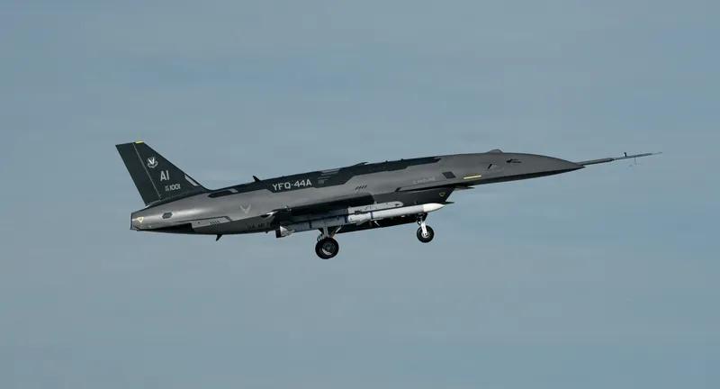 SUA au testat o dronă revoluționară care va redefine tacticile aeriene