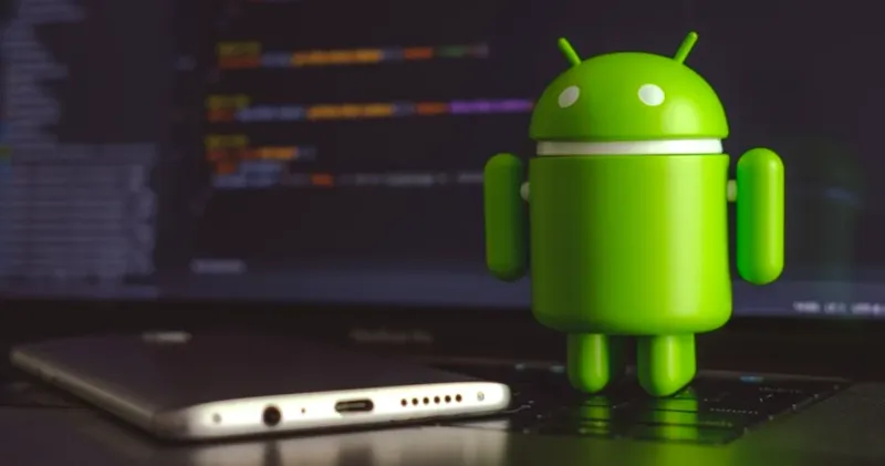 Atenție, utilizatori Android: 50 de aplicații din Google Play au fost compromise de malware