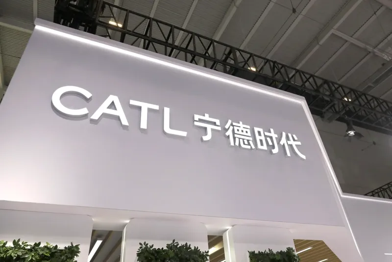 Inovații în tehnologia bateriilor electrice: CATL promite soluții revoluționare