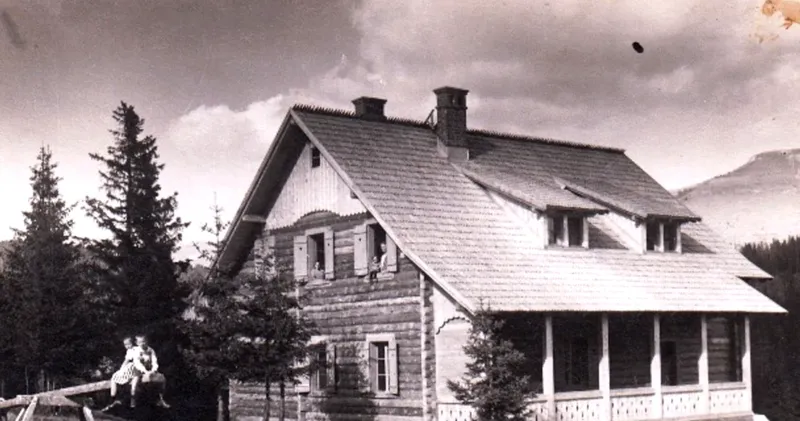 Pe potecile neștiute ale primelor cabane din munții României: Valea Prahovei și ascensiunea turismului montan