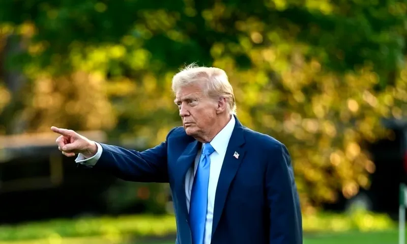 John Brennan cere demiterea lui Trump