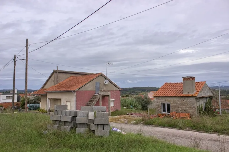 Un turist blocat în Bucegi din cauza avalanșelor