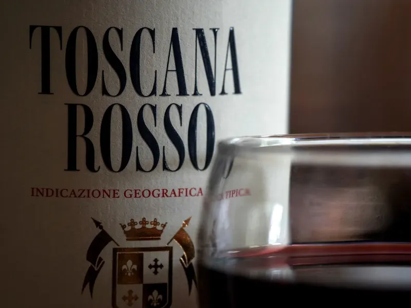 Inovație pentru persoanele nevăzătoare: Ochelari cu inteligență artificială