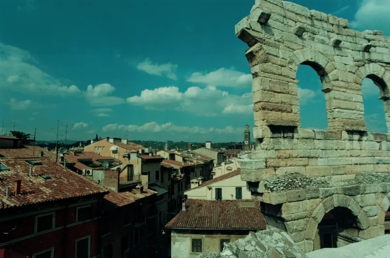 Român amendat cu 10.000 de euro pentru deșeuri aruncate ilegal în Italia