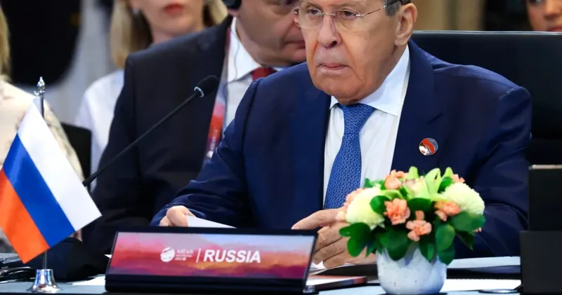 Serghei Lavrov se deplasează în China pentru discuții cu Wang Yi