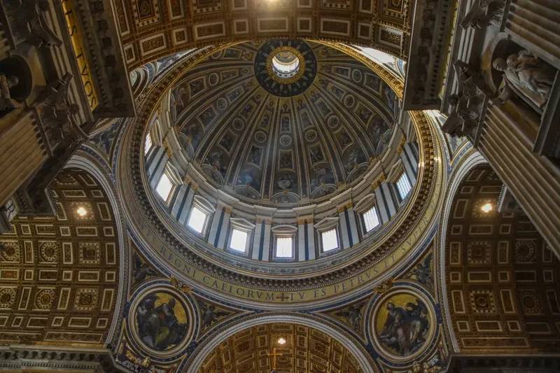 Întâlnirea dintre Papa Leon al XIV-lea și arhiepiscopa anglicană Sarah Mullally