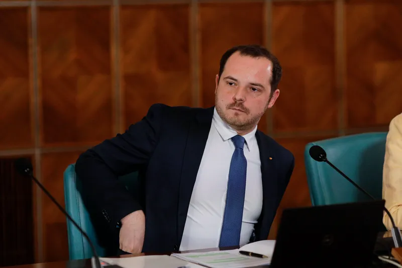 Vizita lui Alexandru Rogobete în SUA pentru discuții cu Pfizer