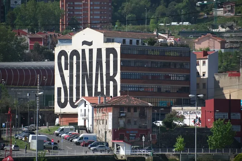 Percheziții informatice în dosarul pozelor de la întâlnirea controversată