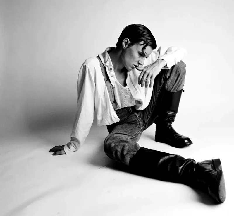 Catherine Opie: O Explorare a Intimității și Identității