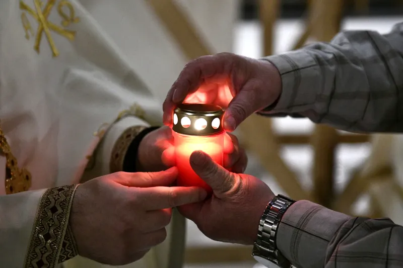 Sondaj G4Media: Un Acord pentru Sărbătorirea Comună a Paștelui?