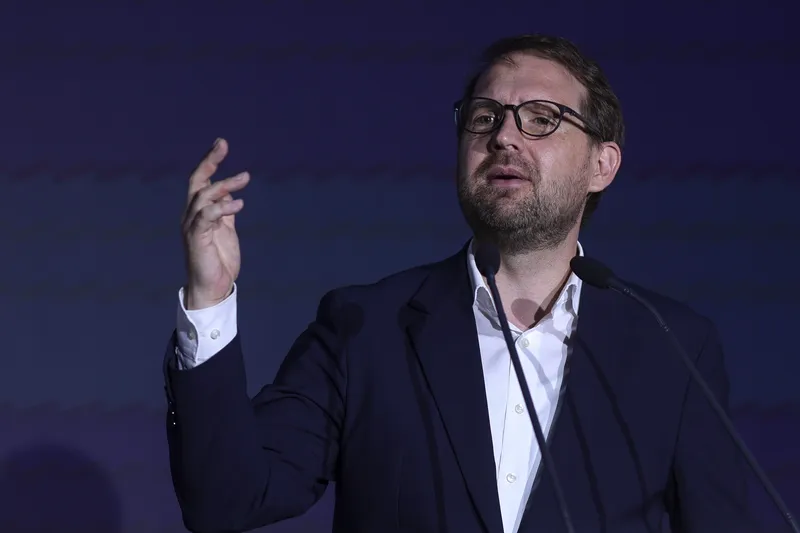 Ungaria și Alegerile Democratice