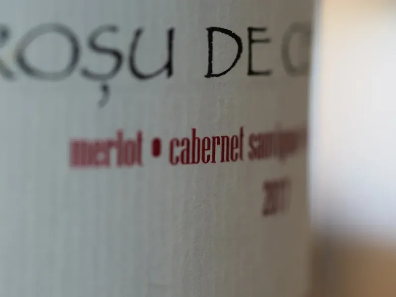 Tradiția Vopsirii Ouălor de Paște în România