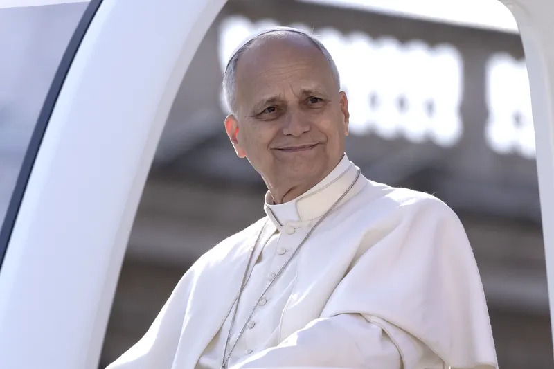 Papa Leon răspunde lui Trump