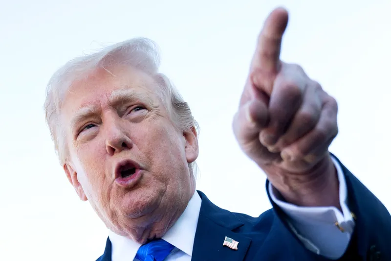 Trump avertizează Iranul cu privire la atacurile militare