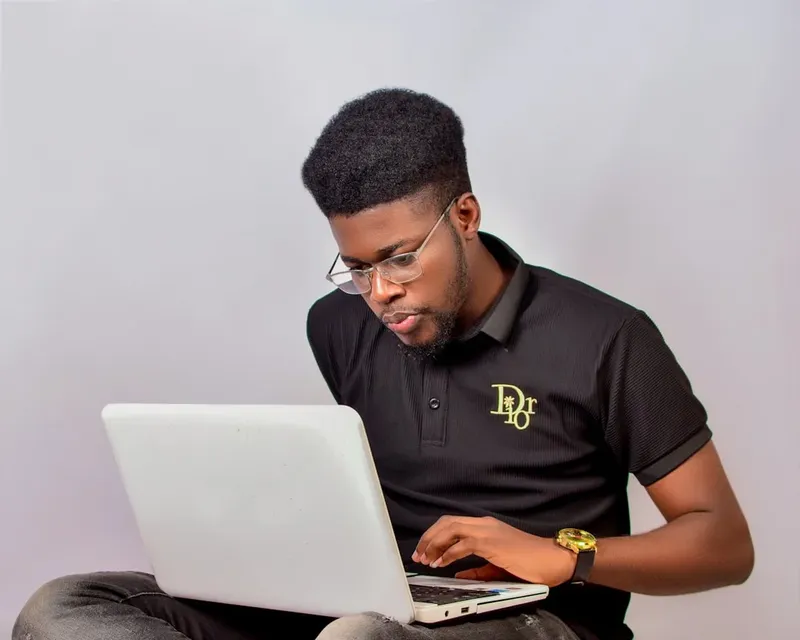 Dezbatere aprinsă pe Reddit: Este România "servilă" în relația cu Donald Trump?