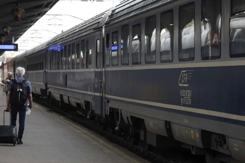 Circulația trenurilor oprită pe secția Brașov - Sighișoara