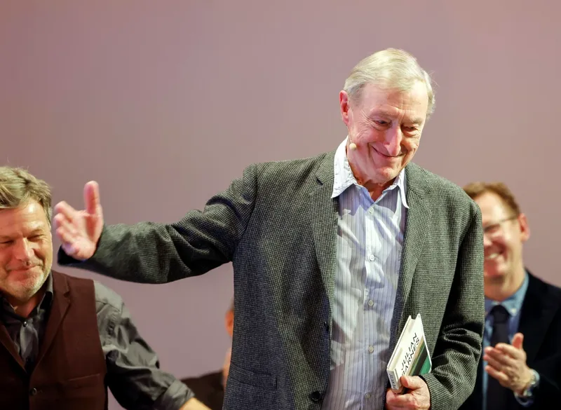 Julian Barnes anunță sfârșitul carierei sale literare