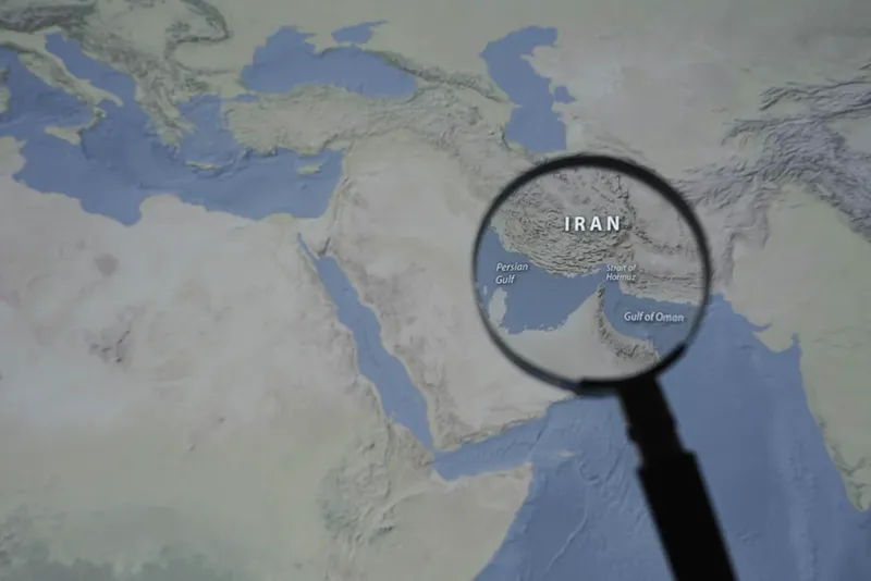 Negocieri delicate privind Ormuz: Statele Unite și Iranul