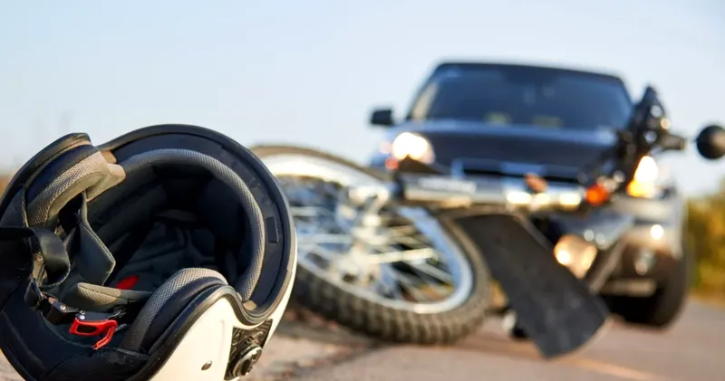 Trei motociclete implicate într-un accident rutier la intrarea în Deva